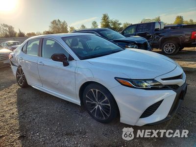 Czwarte zdjęcie samochodu z boku: 2019 TOYOTA CAMRY SE VIN:4T1B11HK6KU750446 - miniatura