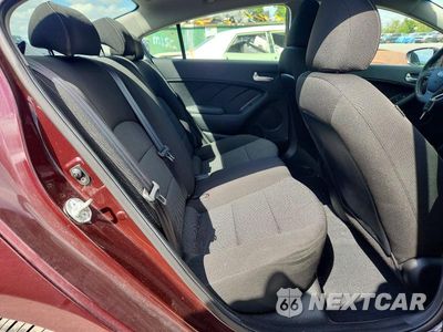 Zdjęcie 10 z 12 samochodu: 2018 KIA FORTE LX VIN:3KPFK4A71JE259533 - miniatura
