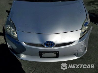 Zdjęcie 11 z 12 samochodu: 2011 TOYOTA PRIUS FOUR VIN:JTDKN3DU1B0323369 - miniatura