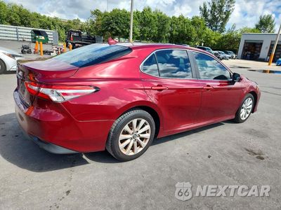 Trzecie zdjęcie samochodu z tyłu: 2019 TOYOTA CAMRY LE VIN:4T1B11HK3KU265696 - miniatura