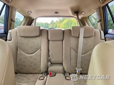 Zdjęcie 10 z 13 samochodu: 2010 TOYOTA RAV4 BASE VIN:JTMJF4DV1A5021699 - miniatura