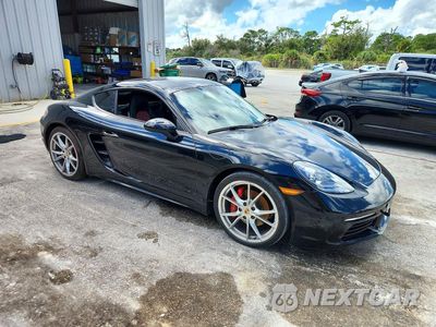 Czwarte zdjęcie samochodu z boku: 2018 PORSCHE CAYMAN S VIN:WP0AB2A83JK278332 - miniatura
