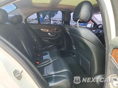 Zdjęcie 10 z 12 samochodu: 2016 MERCEDES-BENZ C 300 VIN:55SWF4JB3GU120207 - miniatura