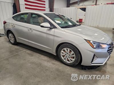 Czwarte zdjęcie samochodu z boku: 2019 HYUNDAI ELANTRA SE VIN:5NPD74LF5KH497668 - miniatura