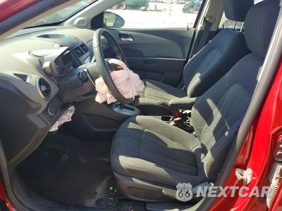 Zdjęcie 7 z 12 samochodu: 2015 CHEVROLET SONIC LT VIN:1G1JC5SGXF4135371 - miniatura