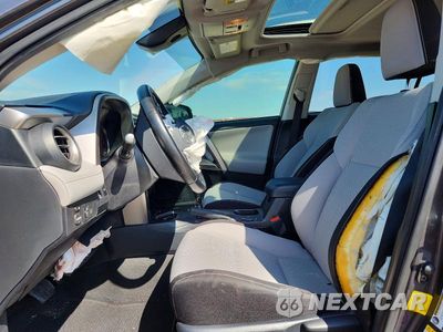 Zdjęcie 7 z 13 samochodu: 2018 TOYOTA RAV4 XLE VIN:JTMWFREV9JJ186151 - miniatura