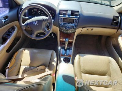 Zdjęcie 8 z 12 samochodu: 2006 HONDA ACCORD EX VIN:1HGCM66526A051043 - miniatura