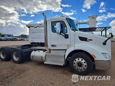 Zdjęcie 12 z 12 samochodu: 2017 PETERBILT 579 SEMI TRUCK VIN:1XPBDP9XXHD441188 - miniatura