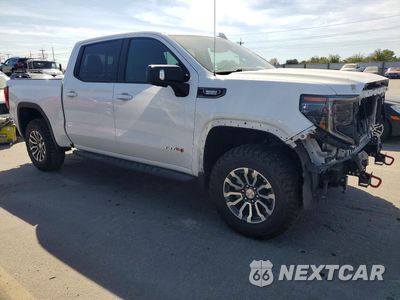 Czwarte zdjęcie samochodu z boku: 2023 GMC SIERRA K1500 AT4 VIN:1GTUUEE80PZ111428 - miniatura