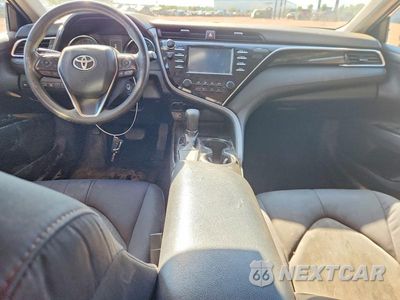 Zdjęcie 8 z 13 samochodu: 2018 TOYOTA CAMRY LE VIN:4T1B11HK0JU112823 - miniatura