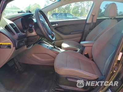 Zdjęcie 7 z 12 samochodu: 2016 KIA FORTE LX VIN:KNAFX4A60G5437989 - miniatura