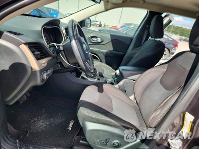 Zdjęcie 7 z 13 samochodu: 2016 JEEP CHEROKEE LATITUDE VIN:1C4PJLCS6GW217439 - miniatura