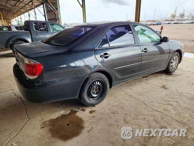 Trzecie zdjęcie samochodu z tyłu: 2005 TOYOTA CAMRY LE VIN:4T1BE30K75U402445 - miniatura