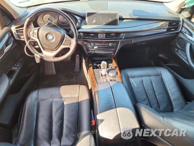 Zdjęcie 8 z 13 samochodu: 2015 BMW X5 SDRIVE35I VIN:5UXKR2C59F0H39718 - miniatura