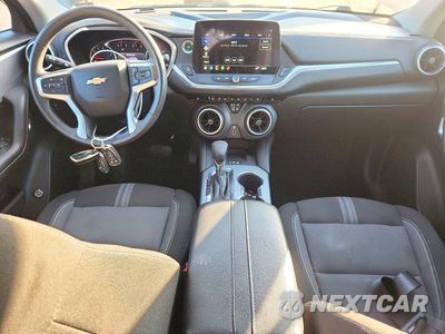 Zdjęcie 8 z 14 samochodu: 2023 CHEVROLET BLAZER 2LT VIN:3GNKBCR41PS182117 - miniatura