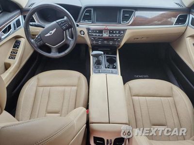 Zdjęcie 8 z 12 samochodu: 2018 GENESIS G80 3.8 VIN:KMHGN4JE2JU224099 - miniatura