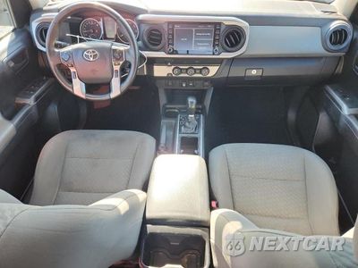 Zdjęcie 8 z 12 samochodu: 2020 TOYOTA TACOMA SR5 V6 VIN:3TMAZ5CN2LM116431 - miniatura