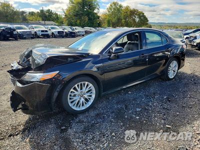 2018 TOYOTA CAMRY HYBRID XLE 4T1B21HK4JU504670 - główne zdjęcie licytacji z USA - miniatura