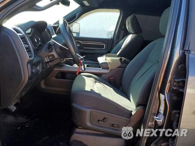 Zdjęcie 7 z 12 samochodu: 2024 RAM 3500 BIG HORN VIN:3C63RRHL3RG187630 - miniatura