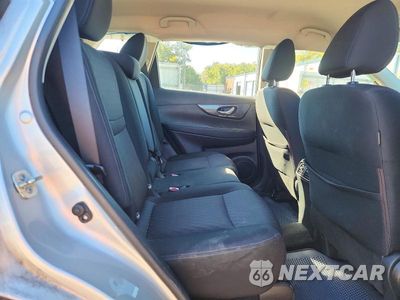 Zdjęcie 11 z 13 samochodu: 2018 NISSAN ROGUE S VIN:KNMAT2MV3JP502720 - miniatura
