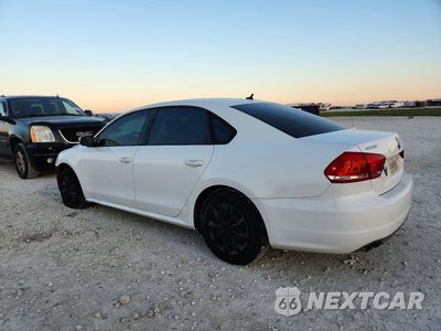 Drugie zdjęcie samochodu z przodu: 2013 VOLKSWAGEN PASSAT S VIN:1VWAP7A39DC074410 - miniatura