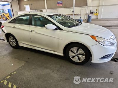 Czwarte zdjęcie samochodu z boku: 2014 HYUNDAI SONATA GLS VIN:5NPEB4AC0EH824171 - miniatura