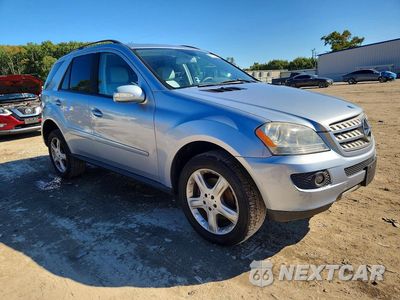 Czwarte zdjęcie samochodu z boku: 2008 MERCEDES-BENZ ML 350 VIN:4JGBB86E48A304602 - miniatura