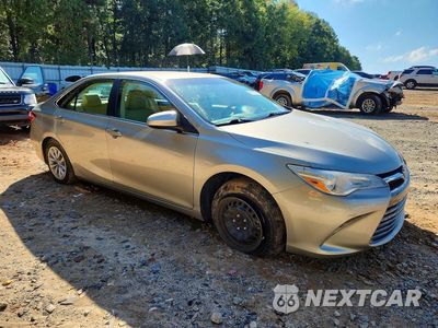 Czwarte zdjęcie samochodu z boku: 2017 TOYOTA CAMRY LE VIN:4T1BF1FK1HU724138 - miniatura