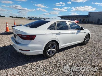 Trzecie zdjęcie samochodu z tyłu: 2020 VOLKSWAGEN JETTA S VIN:3VWCB7BU0LM032199 - miniatura