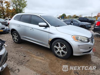Czwarte zdjęcie samochodu z boku: 2014 VOLVO XC60 T6 VIN:YV4902DZXE2550570 - miniatura