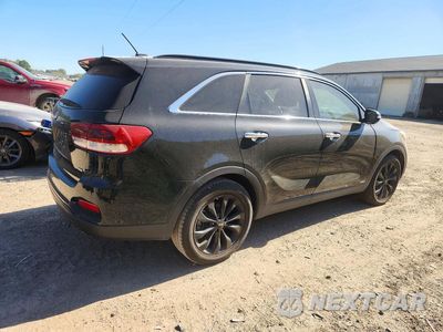 Trzecie zdjęcie samochodu z tyłu: 2019 KIA SORENTO S V6 VIN:5XYPGDA5XKG584335 - miniatura