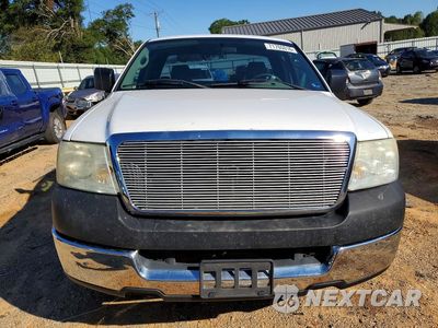 Piąte zdjęcie samochodu w środku: 2005 FORD F150 XL VIN:1FTRF12265NC10736 - miniatura