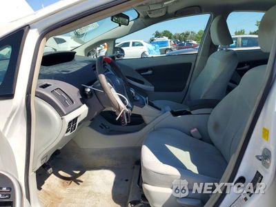 Zdjęcie 7 z 13 samochodu: 2011 TOYOTA PRIUS TWO VIN:JTDKN3DU0B0260863 - miniatura