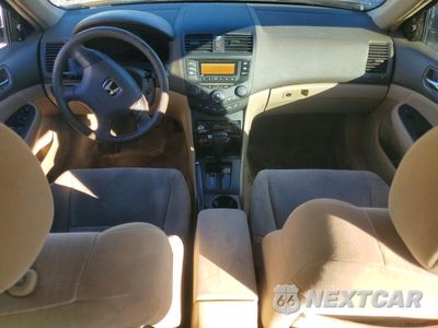 Zdjęcie 8 z 12 samochodu: 2005 HONDA ACCORD LX VIN:1HGCM56405A103687 - miniatura