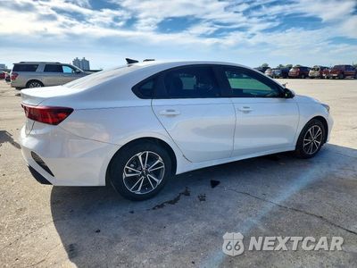 Trzecie zdjęcie samochodu z tyłu: 2023 KIA FORTE LXS VIN:3KPF24AD2PE638636 - miniatura