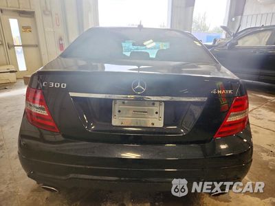 Zdjęcie 6 z 12 samochodu: 2013 MERCEDES-BENZ C 300 4MATIC VIN:WDDGF8AB9DR242658 - miniatura