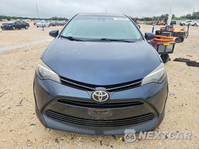 Piąte zdjęcie samochodu w środku: 2017 TOYOTA COROLLA LE VIN:5YFBURHE8HP626284 - miniatura