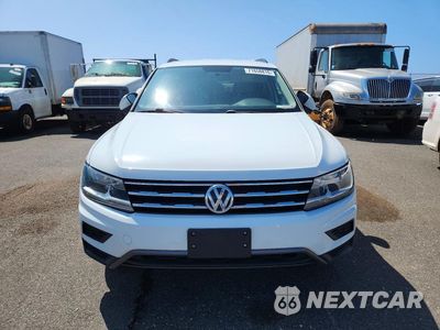 Piąte zdjęcie samochodu w środku: 2018 VOLKSWAGEN TIGUAN S VIN:3VV1B7AX5JM119486 - miniatura