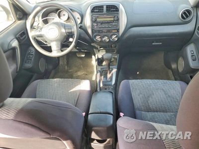 Zdjęcie 8 z 13 samochodu: 2005 TOYOTA RAV4 BASE VIN:JTEHD20V950056827 - miniatura