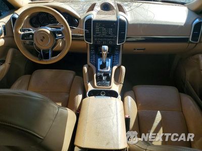 Zdjęcie 8 z 13 samochodu: 2016 PORSCHE CAYENNE VIN:WP1AA2A28GKA13881 - miniatura