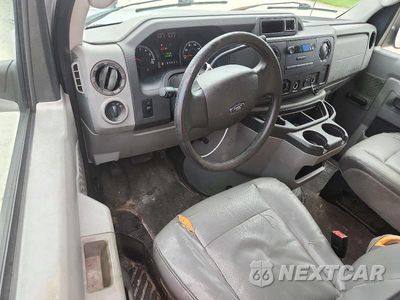 Zdjęcie 8 z 13 samochodu: 2010 FORD E350 ECONO VIN:1FBNE3BL5ADA30819 - miniatura
