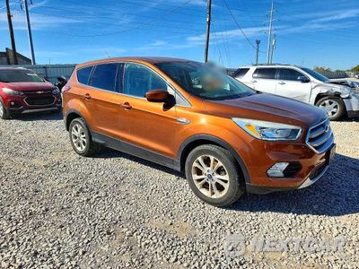 Czwarte zdjęcie samochodu z boku: 2017 FORD ESCAPE SE VIN:1FMCU0GD4HUA21394 - miniatura