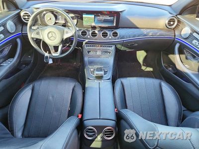 Zdjęcie 8 z 13 samochodu: 2018 MERCEDES-BENZ E 300 4MATIC VIN:WDDZF4KB8JA298861 - miniatura