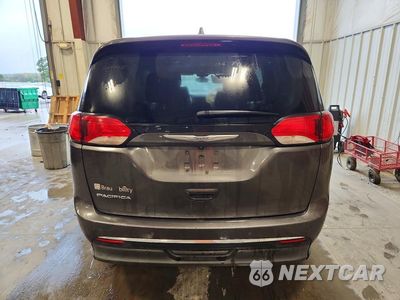 Zdjęcie 6 z 13 samochodu: 2017 CHRYSLER PACIFICA TOURING L VIN:2C4RC1BG1HR820233 - miniatura