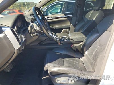 Zdjęcie 7 z 13 samochodu: 2016 PORSCHE CAYENNE VIN:WP1AA2A29GLA01927 - miniatura