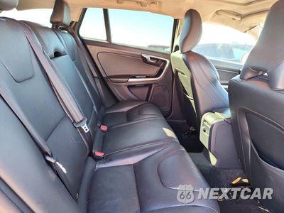 Zdjęcie 10 z 12 samochodu: 2016 VOLVO V60 CROSS COUNTRY PLATINUM VIN:YV4612HMXG1014449 - miniatura