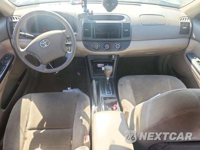 Zdjęcie 8 z 12 samochodu: 2005 TOYOTA CAMRY LE VIN:4T1BE32KX5U602734 - miniatura