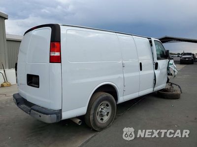 Trzecie zdjęcie samochodu z tyłu: 2021 CHEVROLET EXPRESS 2500 CARGO UTILITY / SERVICE VAN VIN:1GCWGAFP2M1303331 - miniatura