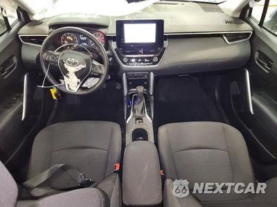 Zdjęcie 8 z 14 samochodu: 2024 TOYOTA COROLLA CROSS LE VIN:7MUCAABG3RV079710 - miniatura