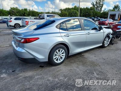 Trzecie zdjęcie samochodu z tyłu: 2026 TOYOTA CAMRY LE VIN:4T1DBADK8TU566252 - miniatura